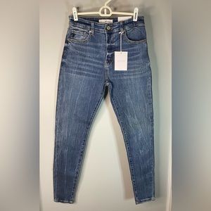 NWT KanCan High Rise Super Skinny Jeans